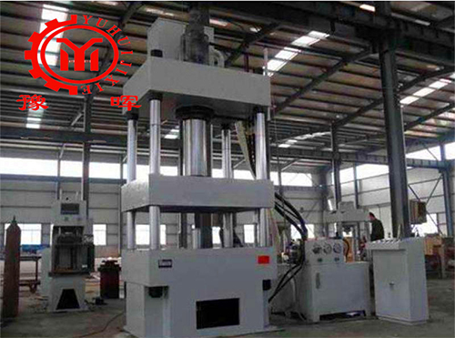 木材顆粒機(jī)粉碎場(chǎng)地怎么規(guī)劃比較好 木材顆粒機(jī)粉碎場(chǎng)地怎么規(guī)劃比較好