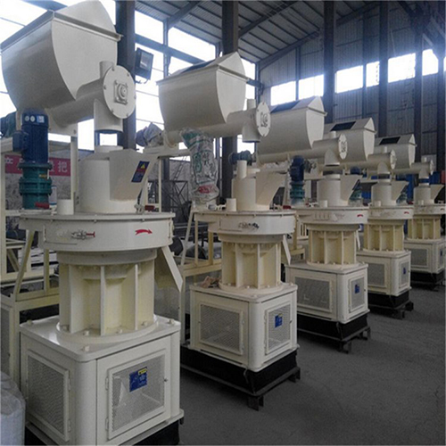 如何選擇一臺(tái)適合自身的玉米秸稈燃料造粒機(jī)？